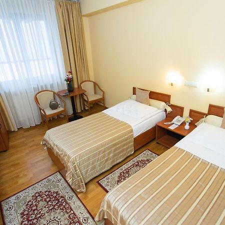 Hotel Fenyo Miercurea Ciuc Exterior foto