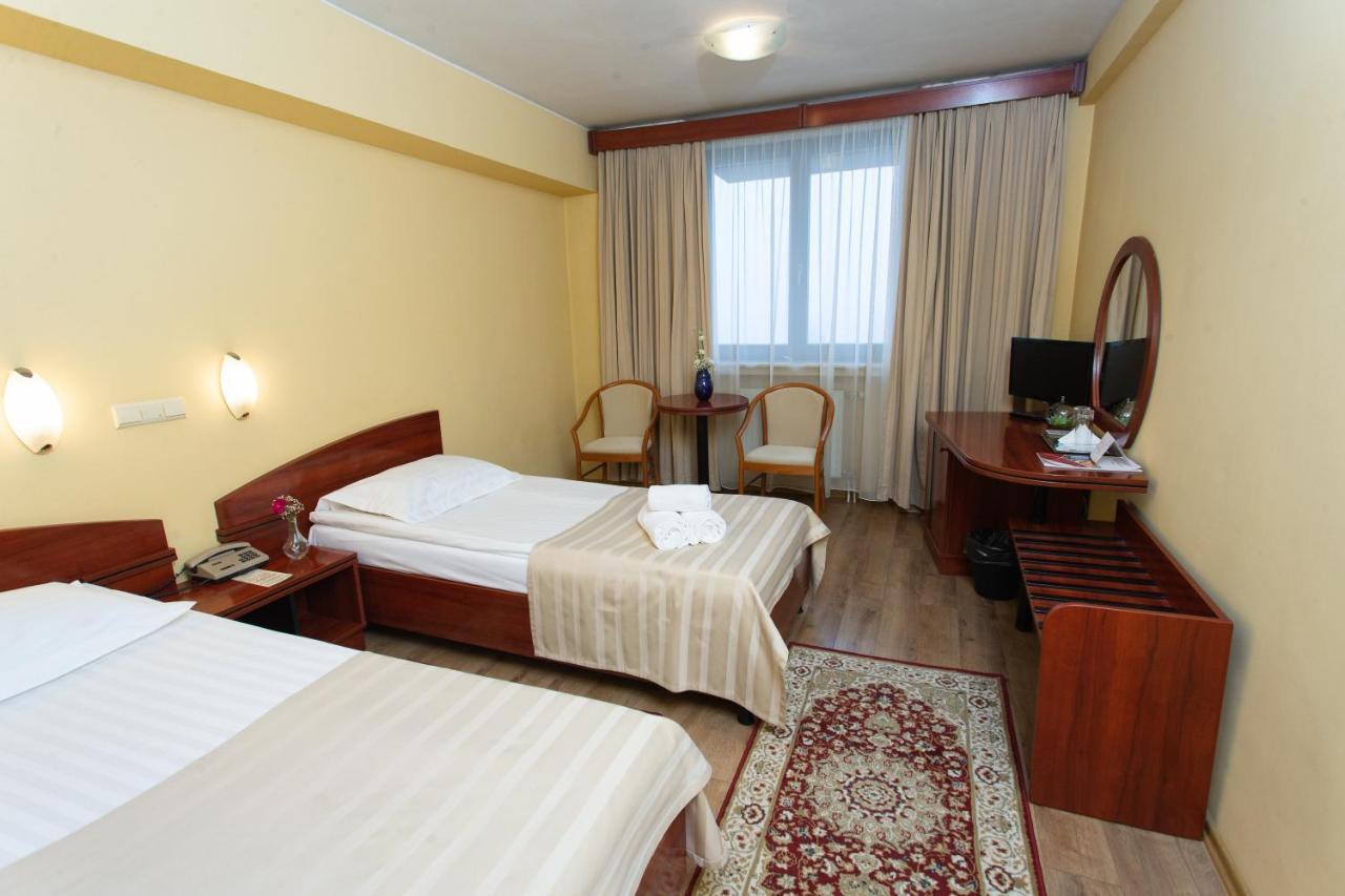 Hotel Fenyo Miercurea Ciuc Exterior foto